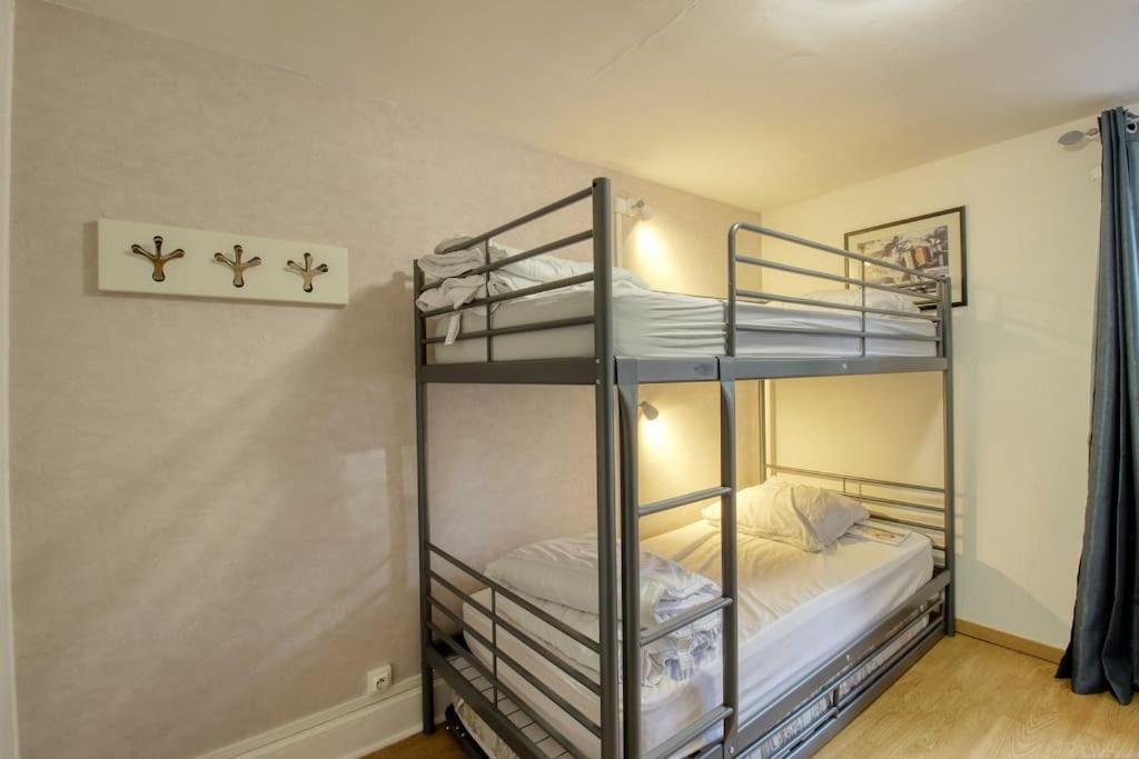 Apartment Aux Volets Bleus
